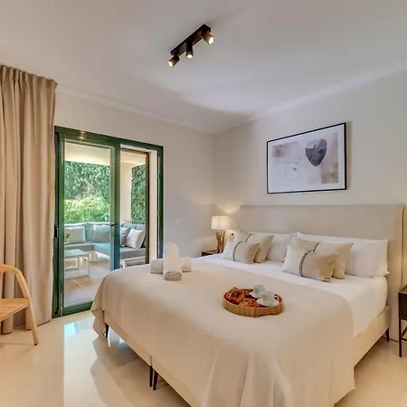 6bdr Stylish Apt, Nueva Andalucia Area, Pool, Golf Apartment Marbella