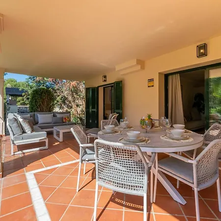 6bdr Stylish Apt, Nueva Andalucia Area, Pool, Golf Marbella