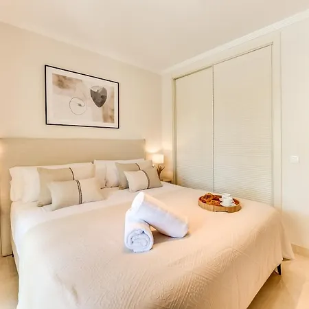 6bdr Stylish Apt, Nueva Andalucia Area, Pool, Golf * Marbella