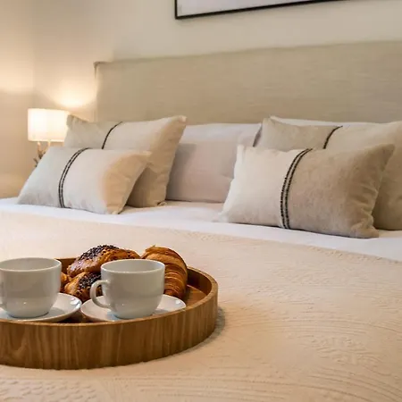 6bdr Stylish Apt, Nueva Andalucia Area, Pool, Golf Apartment