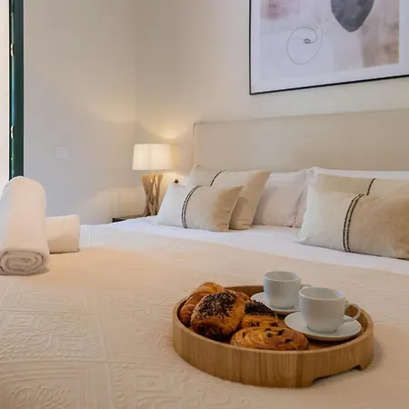 6bdr Stylish Apt, Nueva Andalucia Area, Pool, Golf Apartment