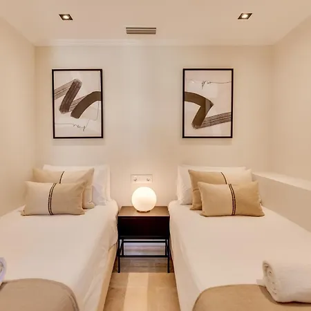6bdr Stylish Apt, Nueva Andalucia Area, Pool, Golf Marbella